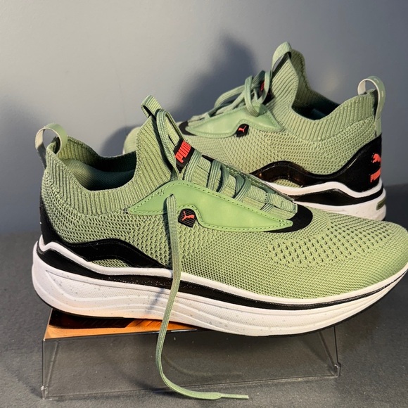 Puma Green and Black Athletic Shoes - Picture 1 of 8